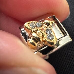 Gold tone rhinestone bumble bee Italian charm